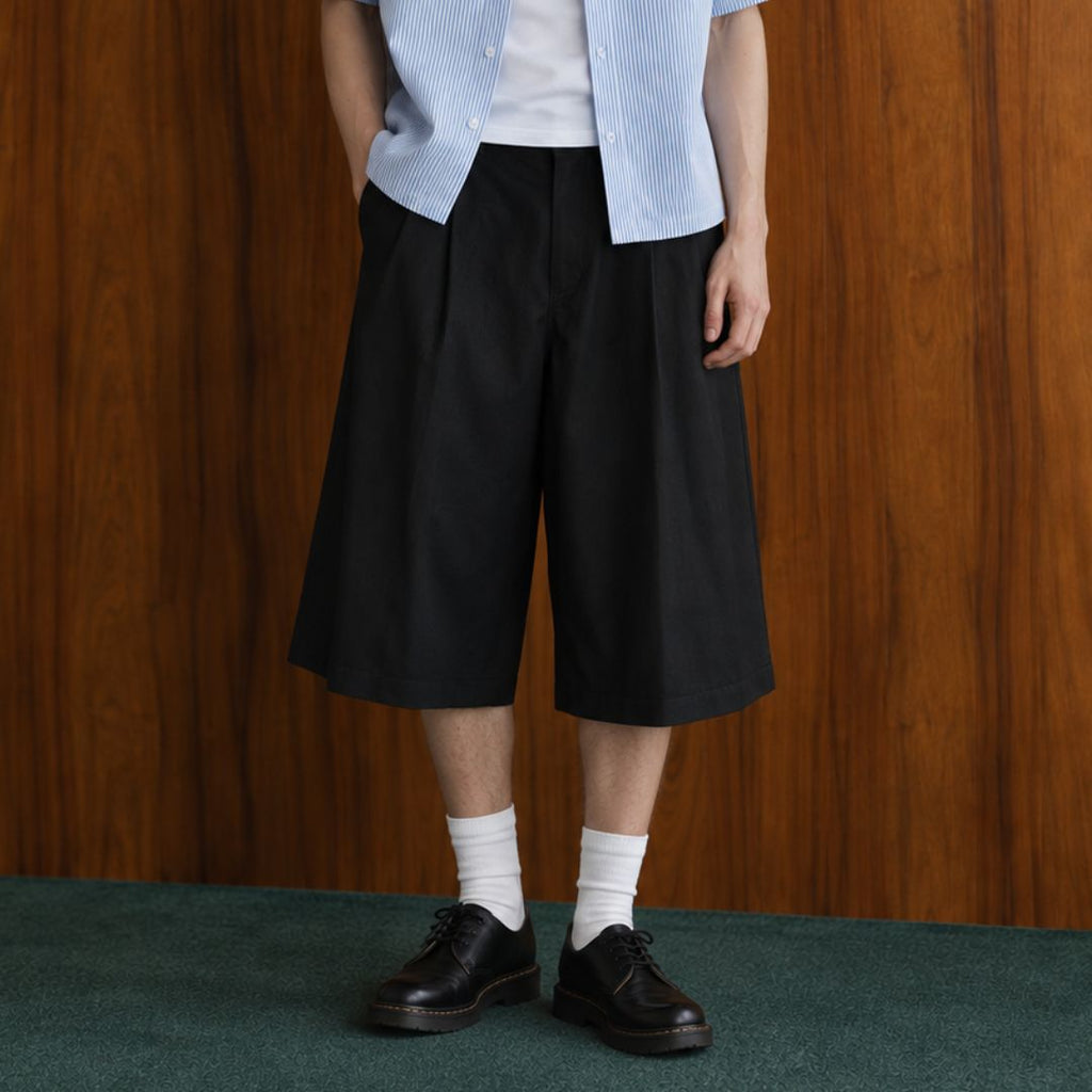 LK008 Arc Wide Shorts