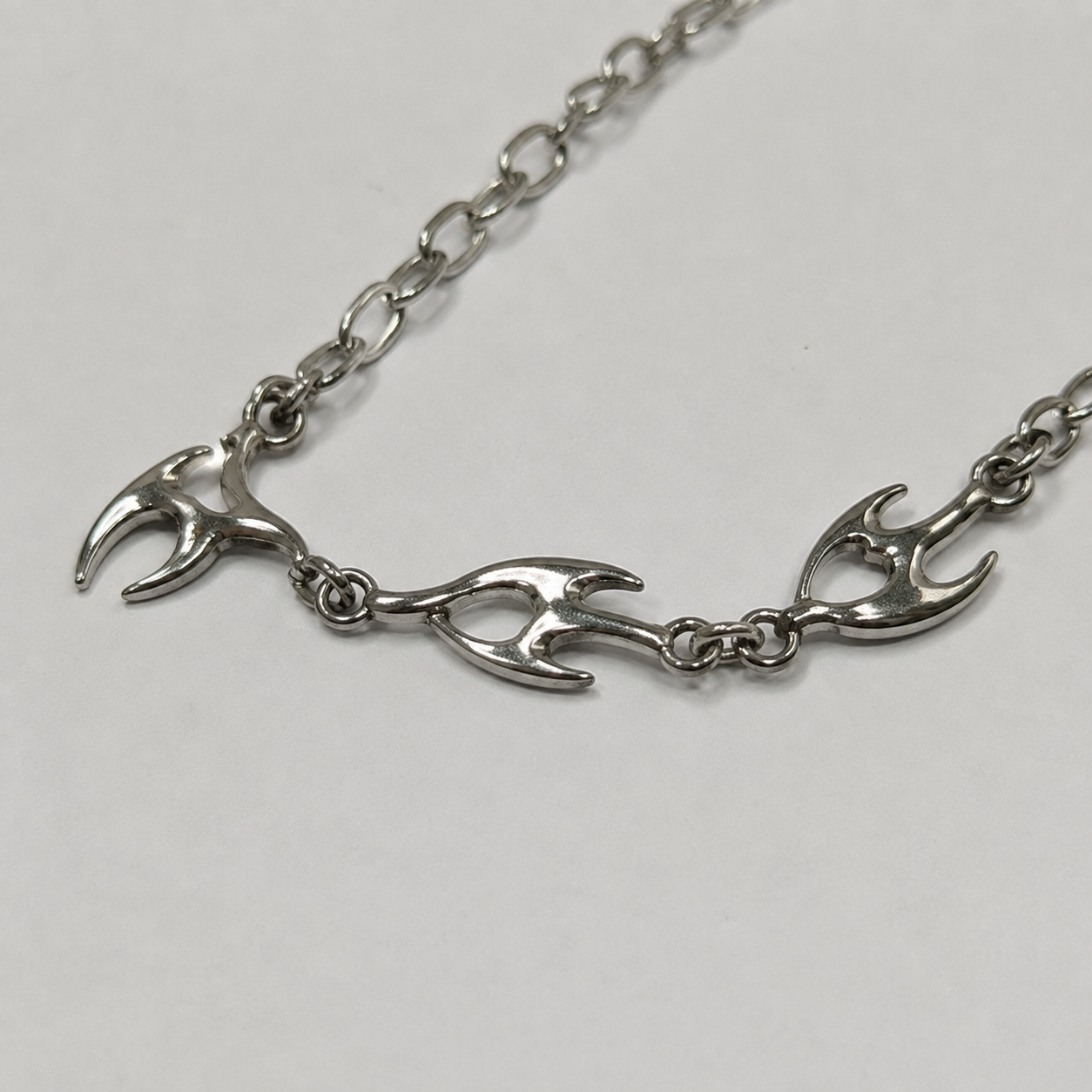 N002 IGNITE FLAME LINK NECKLACE